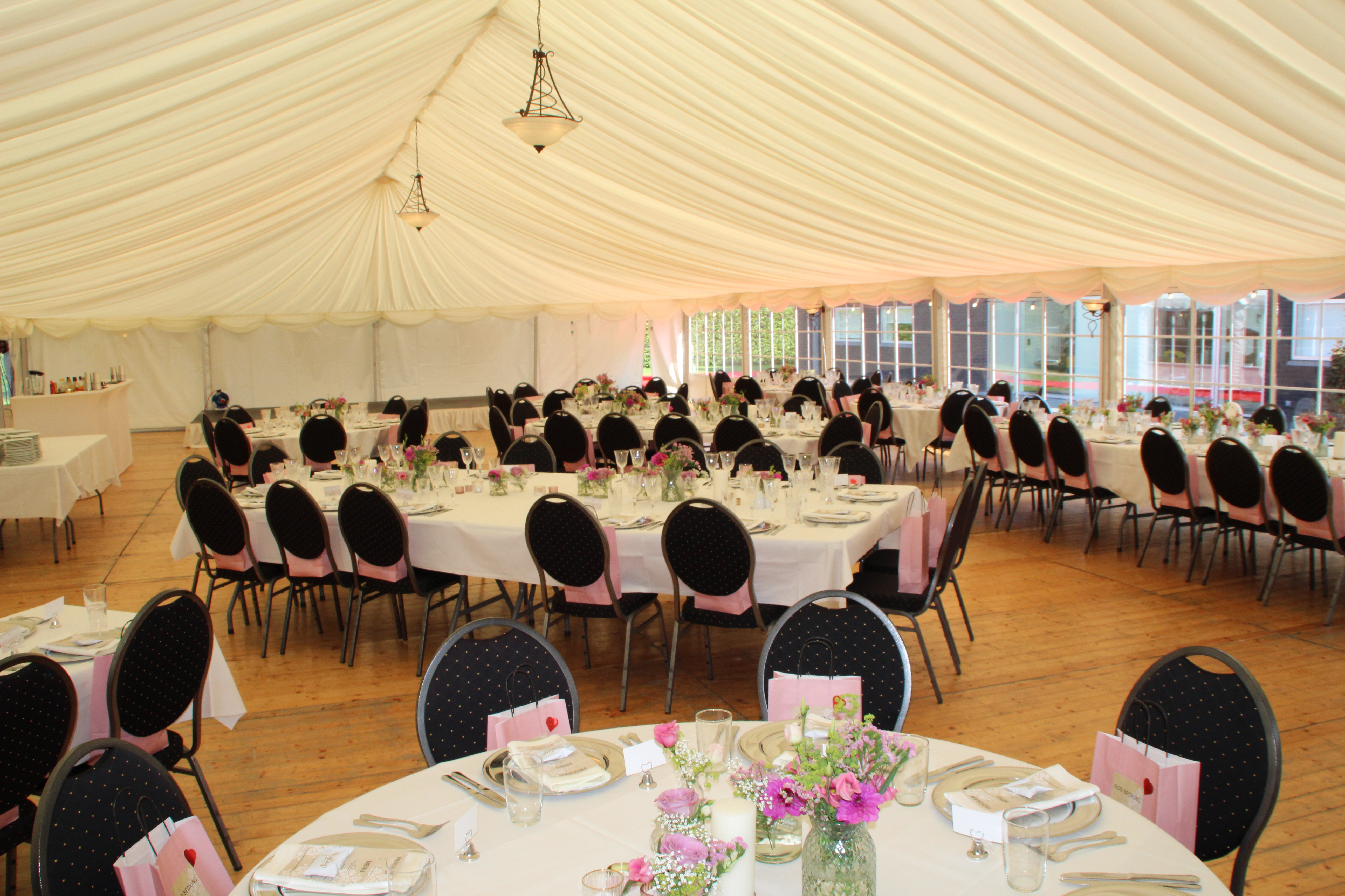 O. Firkantet borde 8 pers.150 x 150 thumbnail 1