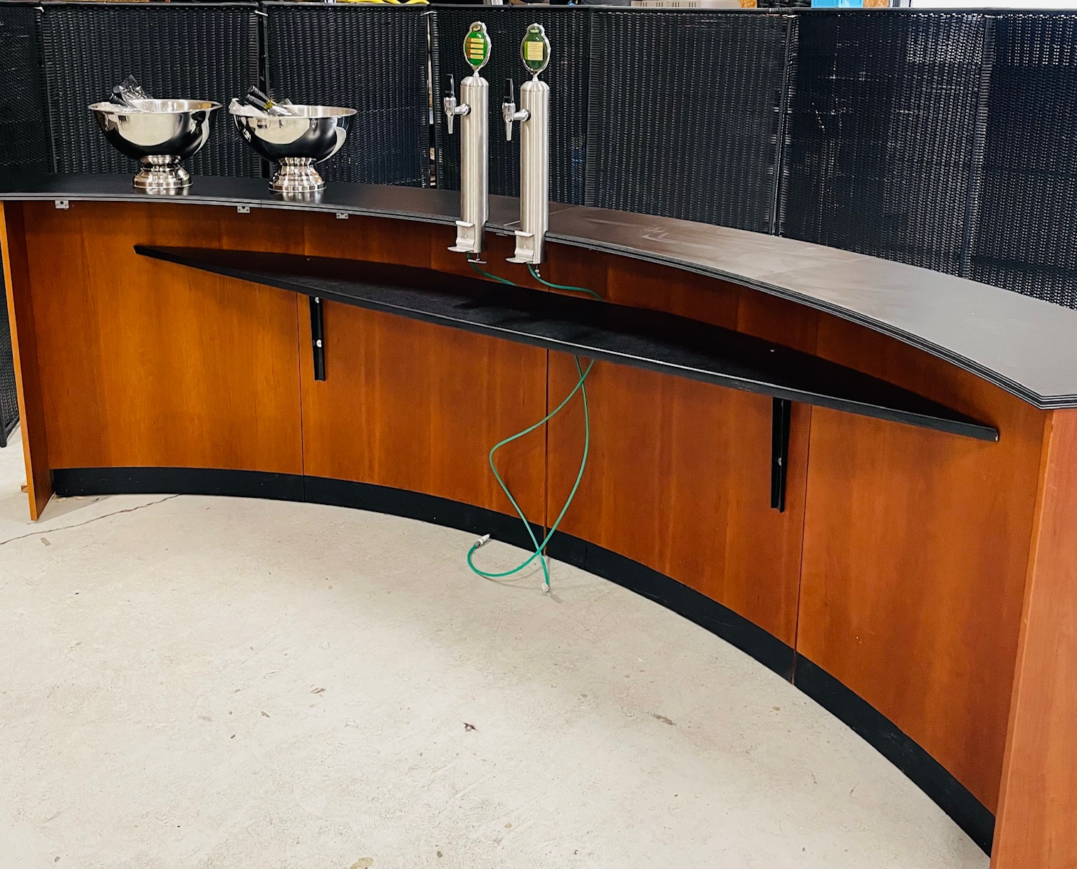 a. Oval bar  thumbnail 2