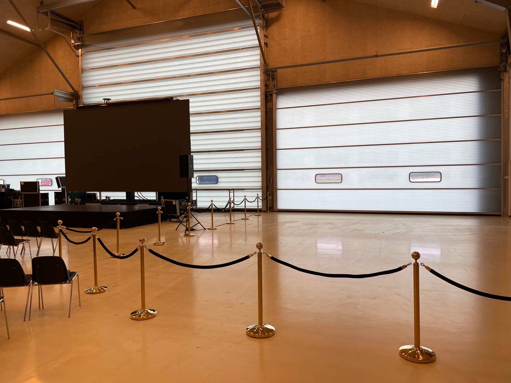 Vip Stander guld thumbnail 1