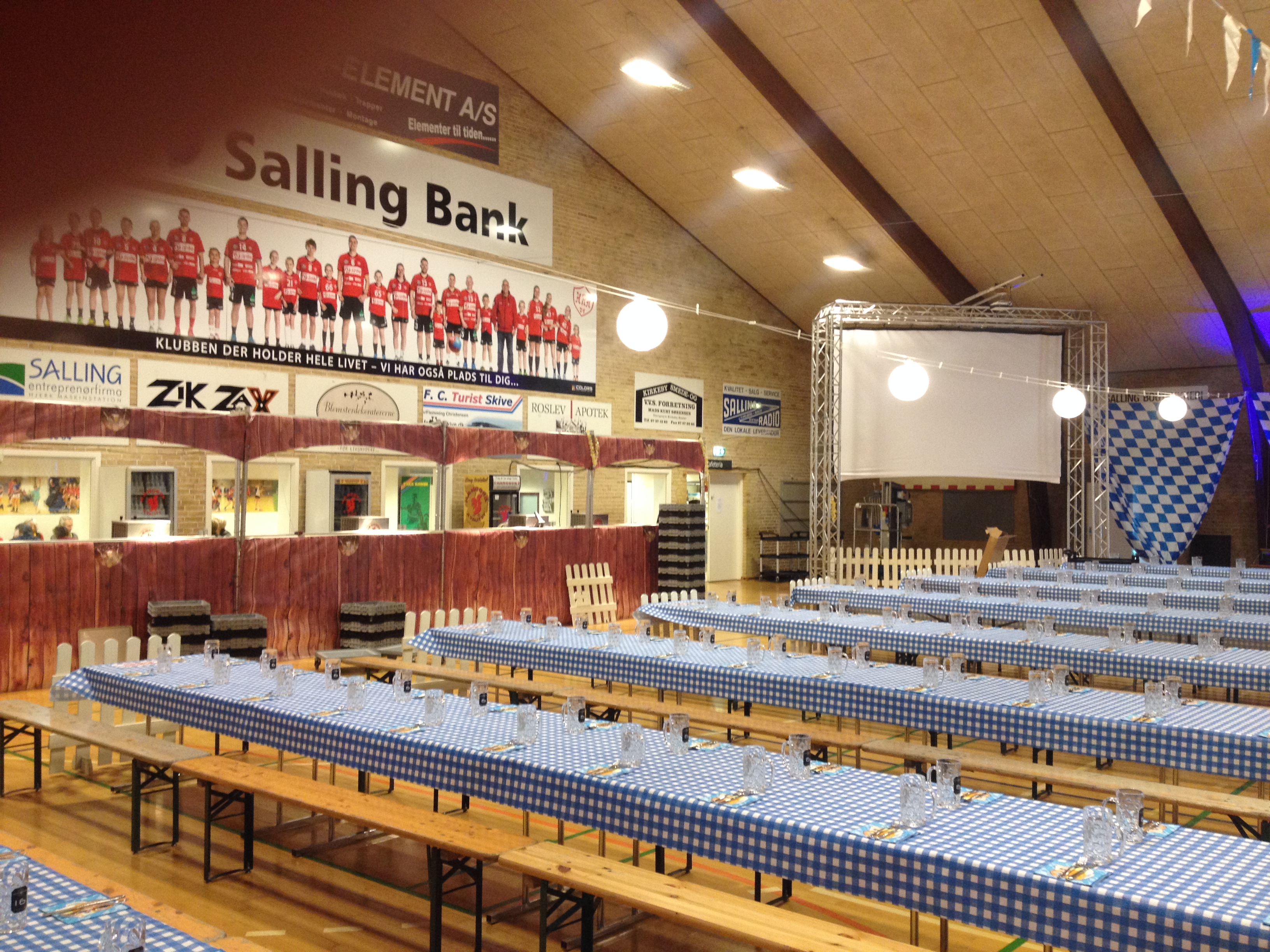 Bord/bænkesæt indendørs thumbnail 2