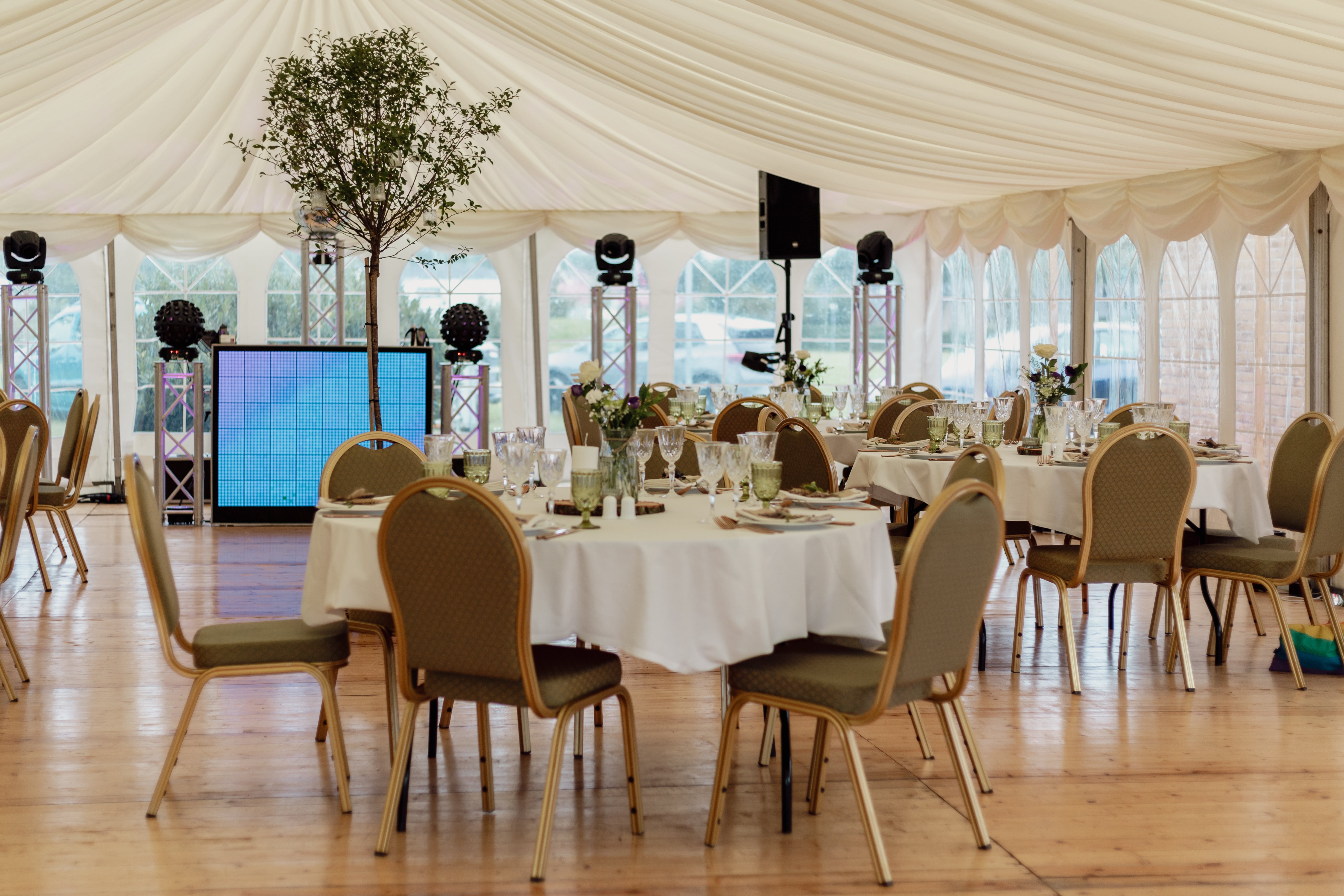 N. Runde borde 6 pers. Ø 120 cm thumbnail 1