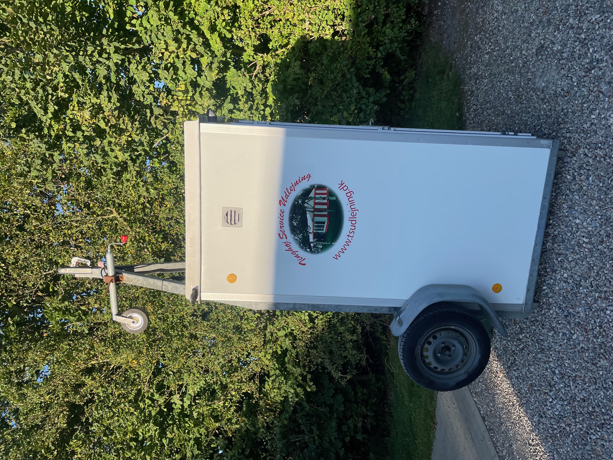 C. Enkelt VIP toilettrailer .m Tank thumbnail 1